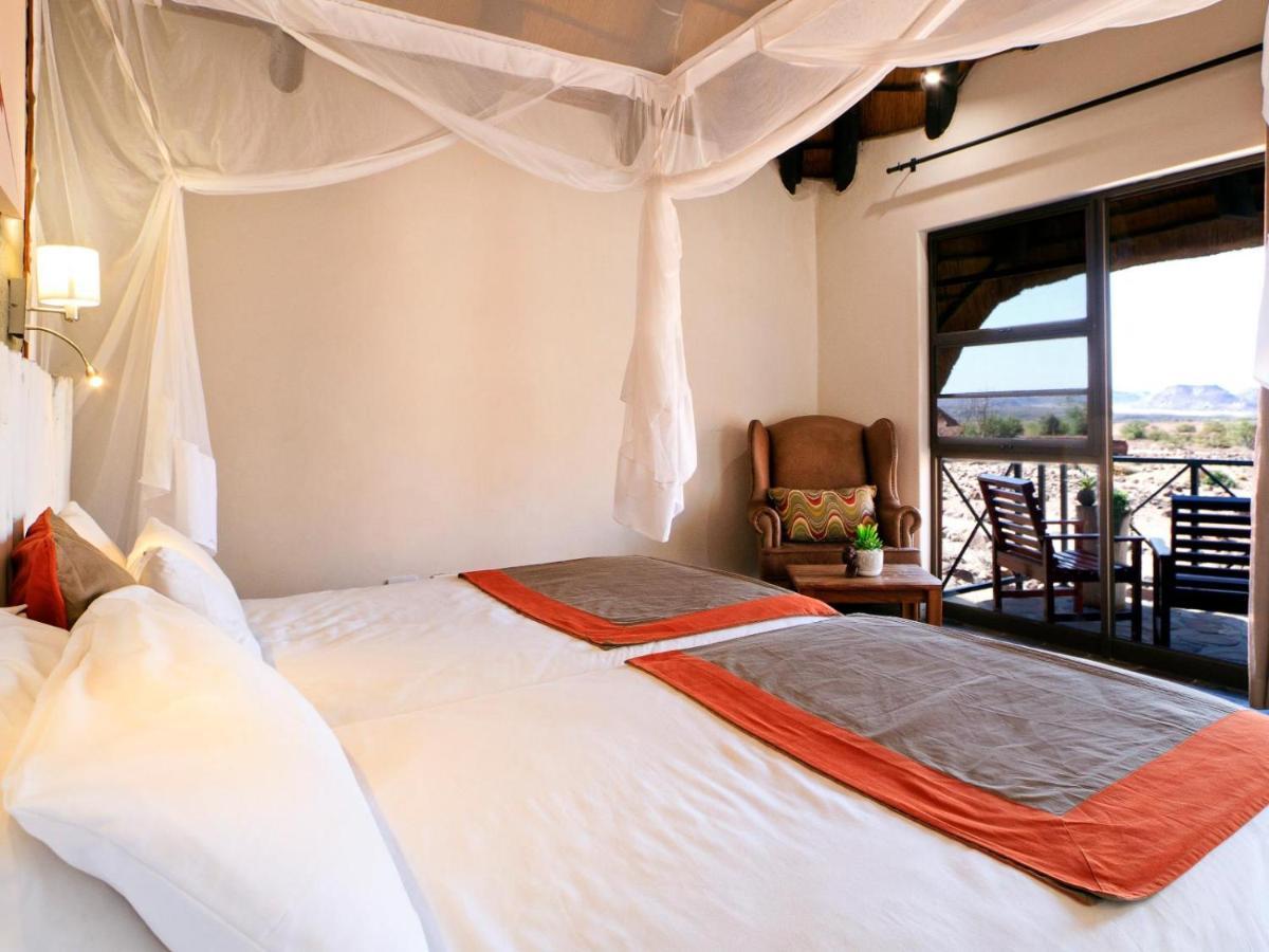 Twyfelfontein Country Lodge Екстериор снимка